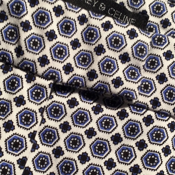 Audrey & Celine dressy Capri pants blue geometric design size 10 - Picture 5 of 5